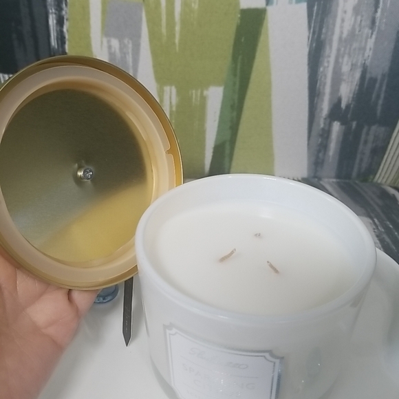 Fresh Llinen Scented Candle 14 oz - Picture 5 of 6